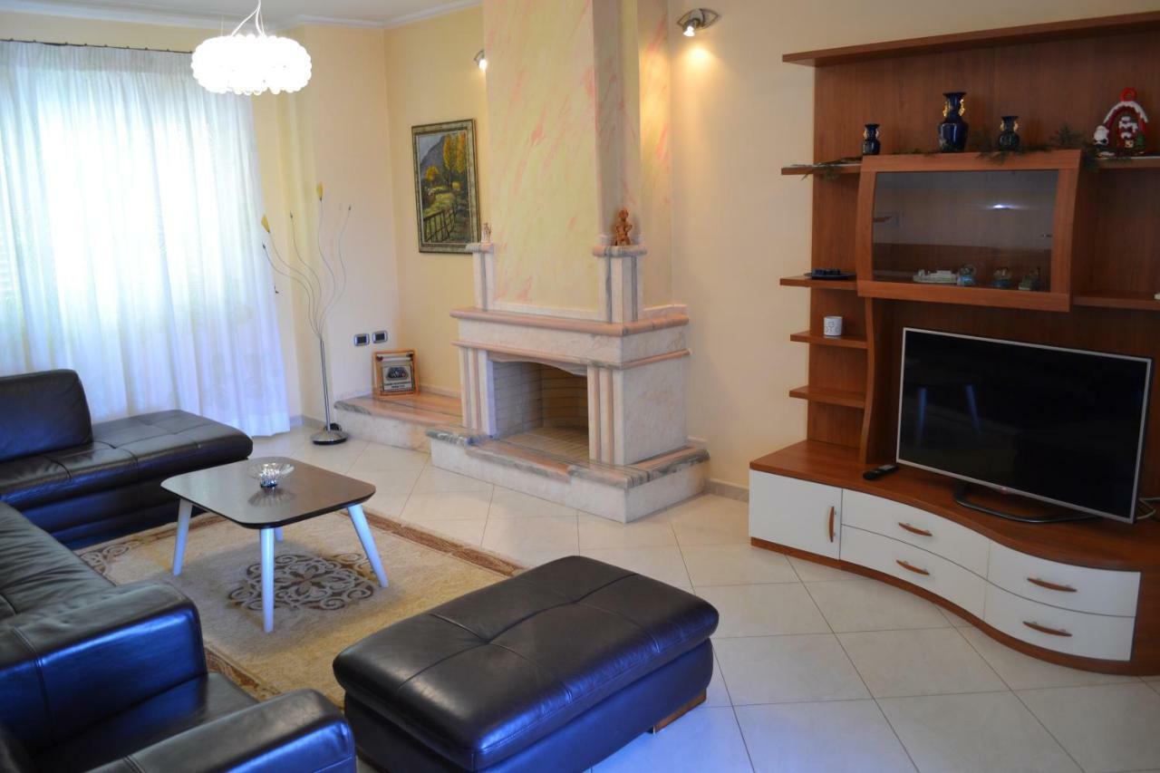 Penthouse 4 Bedrooms Apartment Vlorë 外观 照片